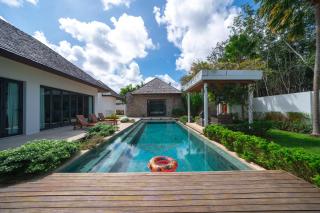 BangTao Luxury 5 Bedroom 1200sqm Modern Bali Style Holiday Villa Quiet and Private Large Private Pool Large Garden - 9