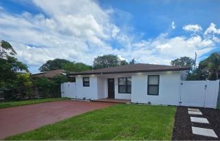 Delray Beach Sunshine - 5 minutes from beach! - 9