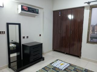 Stylish 3-Bed Premium Retreat 702 - 1