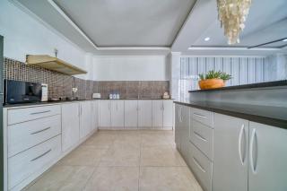 Rumah Bella Private Villa 3 Bedroom 3 Bathroom - 0