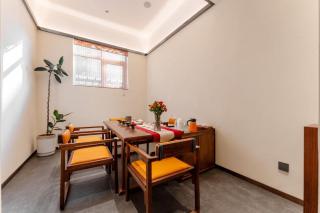 Hua Rong Yue Hotel - 8