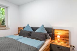 Großes Ferienhaus Im Grünen - - 9