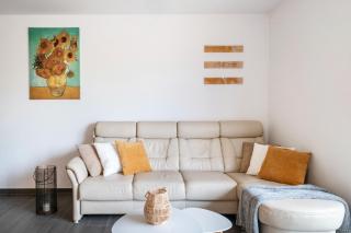 Großes Ferienhaus Im Grünen - - 7