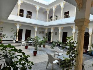 Royal Haveli With Swimming Pool - 7