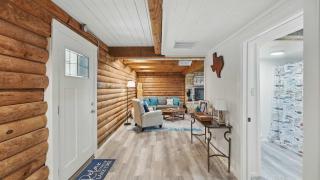 Sunshine Lakehouse at Canyon Lake - 4