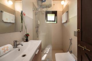 SaffronStays Bay Watch - 3BR beachfront pool villa with bonfire, gazebo & coconut grove lawns along Kelwa shoreline - 6