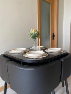 Percival's Sleek Spot - 9