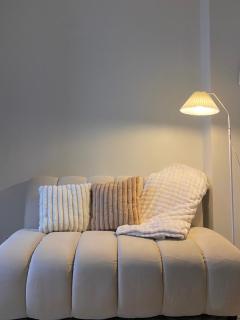 Percival's Sleek Spot - 2