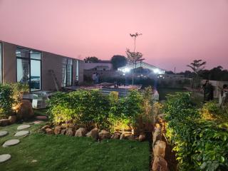 Hosh posh villa - 4