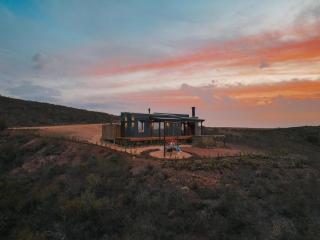 Aviary Hills Luxury Hideaway - 8