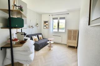 Small studio Parking - Metro B - Lyon Sud Hospital - 0