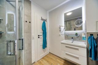 DresdenStay Modern 3 Schlafzimmer Balkon Kamin PS4 - 5