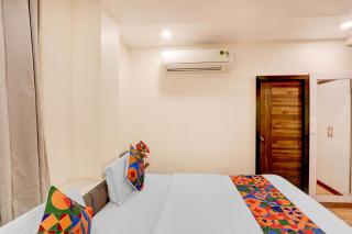 FabHotel Radha Rani Residency - 3