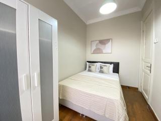 Charming Vintage 3BR in the Heart of Beyoğlu - 9