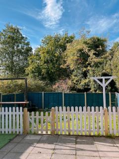 Modern 3-bed house with parking - Chorley Near M61 - 3