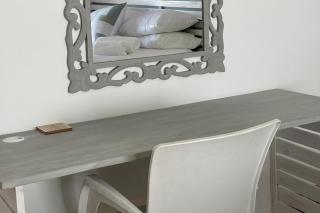 Cottage - Sleeps 4 - Pet friendly - Pool - Parking - 2