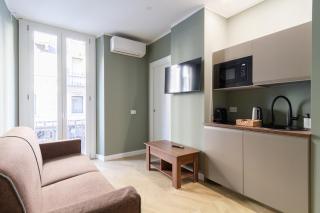 Shopping District - Central Station - Two Room - 0