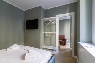 Shopping District - Central Station - Two Room - 1