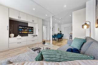 Contemporary 2BR Apt, Near Station, Free WIFI - 0