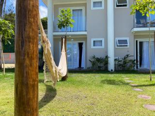 Casa em condomínio a 200m da praia em Arraial D'ajuda, com 3 suites, sala climatizada, área gourmet privativa, Internet 300MBPS, condomínio com piscinas adulto e infantil, sauna, quadra de beach tenis e portaria 24hrs. - 8