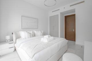 Modern Stay at The Crest Tower Near Meydan with Pool and Sauna - 1