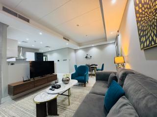 Breathtaking Sea Views& Balcony Luxurious Stay - 3