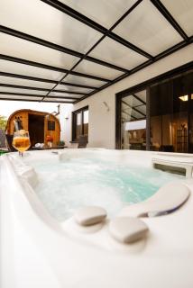 Spa Cottage Serenity Chalet - 7