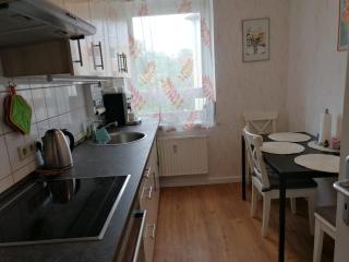 Comfort Apartment Near Messe Hannover - 7