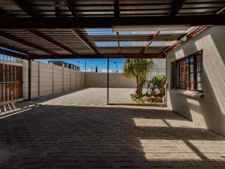 Urban Oaks - 6