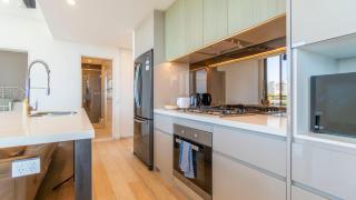 Leafy Retreat Spacious 2B Penthouse 1 Parking - 3