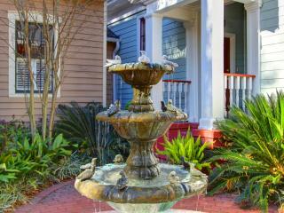 Fountain View Cottage - 1