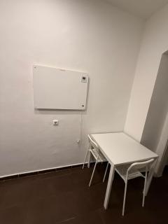 Comfy 1BR Apartment Near Westbahnhof Station - 6
