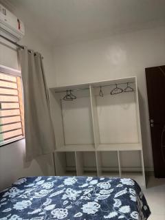 Casa 3 quartos, suite, 3 camas casal, 3 camas solteiro, banheiro social, área serviço, garagem, quintal, café da manhã - 6