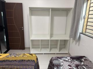 Casa 3 quartos, suite, 3 camas casal, 3 camas solteiro, banheiro social, área serviço, garagem, quintal, café da manhã - 4