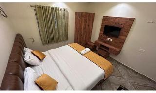 FabHotel Pranavam Residency - 8