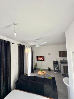 Stylish Mtwapa Studio - 0