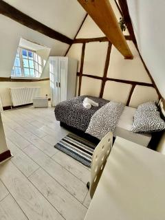 5 bedroom House - 8