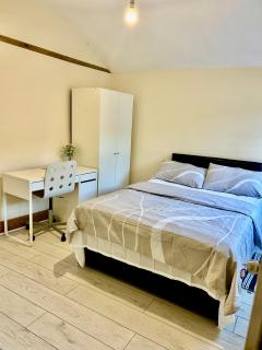 5 bedroom House - 9