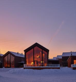 Joiku Luxury Lakeview Chalet - 6