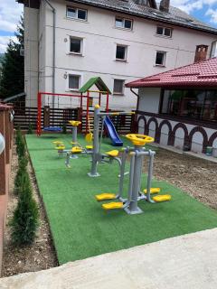 Pensiunea Curcubeu - 1