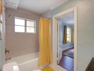 Sundial Inn Unit 2 - 1