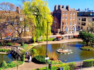 One Bedroom Apartment by Brookland Stays Serviced Accommodation Short Lets London with Free WiFi - 1