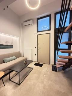 Room8 Suites - 1