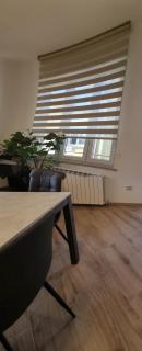 Sunny CentralApartment -3 bedrooms ,Private Parking - 9