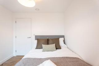 2BR Spacious Penthouse in Prime Location - 6