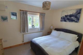2 Bed Cottage - Sleeps 4 - Garden Pets Wifi - 4
