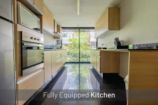 Capitalia Exclusive Design & Near Lincoln Park - 1