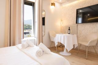 Elegant studio between train station and city center - 5