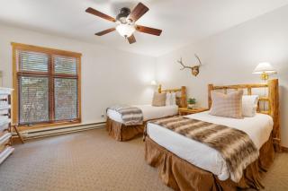 RMR: Three Bear Tracks Home in Teton Village - 1