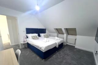 Syster Properties Leicester LE3 Stay with Free Parking Peaceful Area at Sangha walk - 6